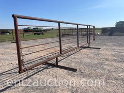 FREESTANDING CATTLE PANEL, 24' X 53",