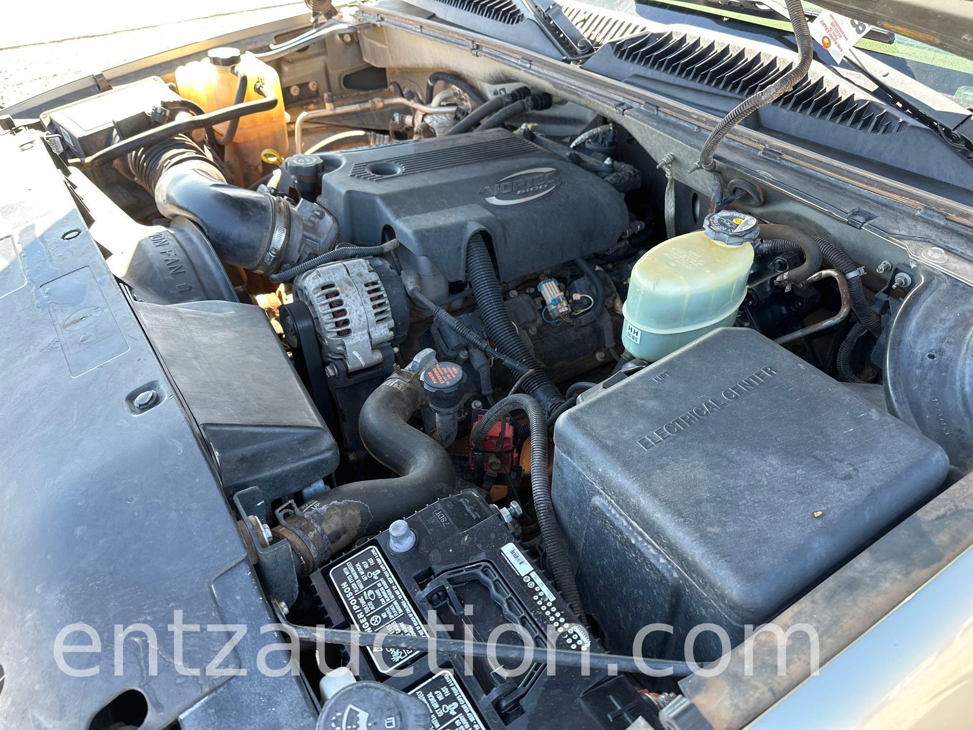 2001 GMC 2500 PICKUP, SINGLE CAB, 4X4, AUTO, 8100