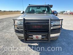 2001 GMC 2500 PICKUP, SINGLE CAB, 4X4, AUTO, 8100