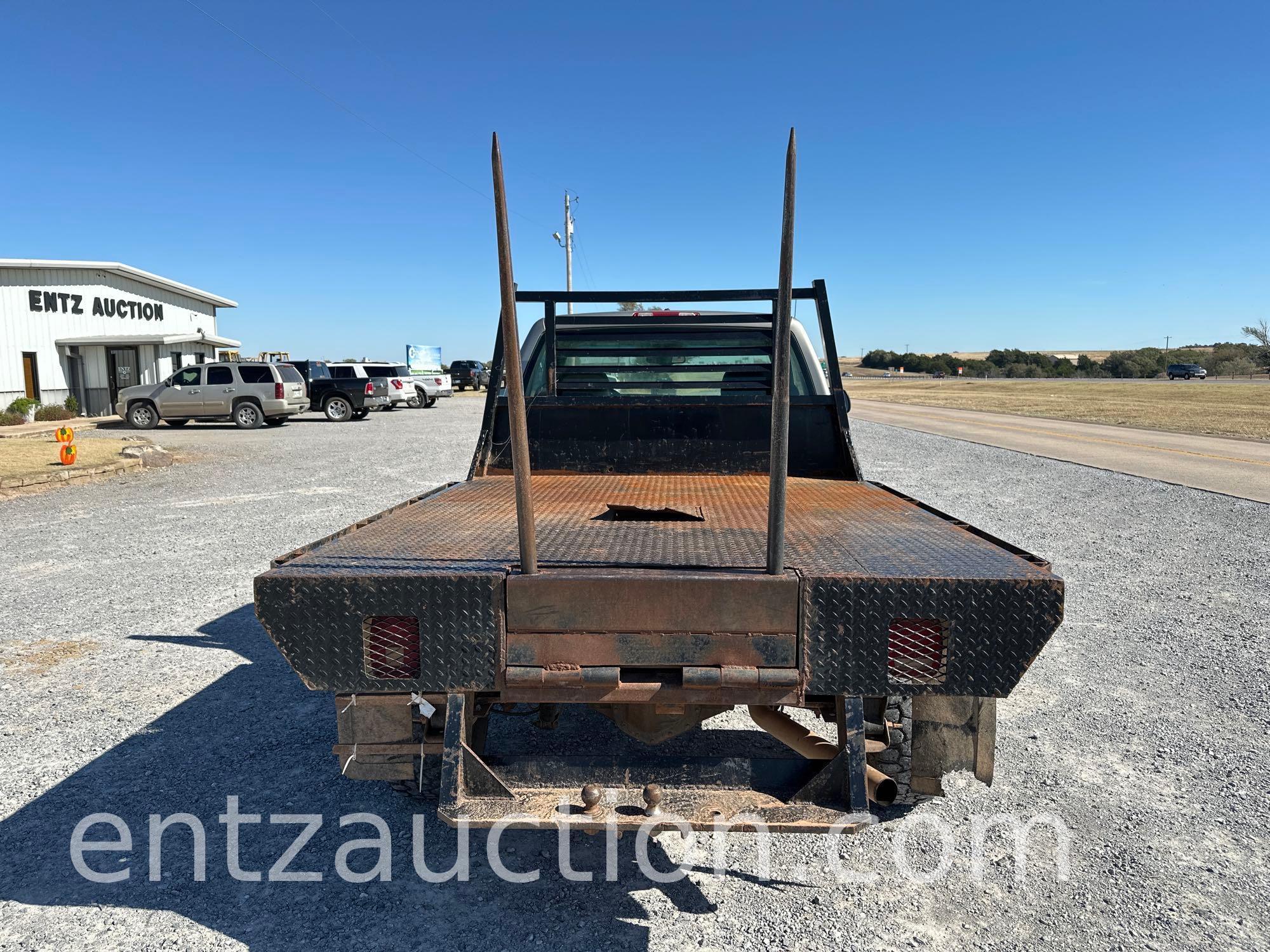 2001 GMC 2500 PICKUP, SINGLE CAB, 4X4, AUTO, 8100