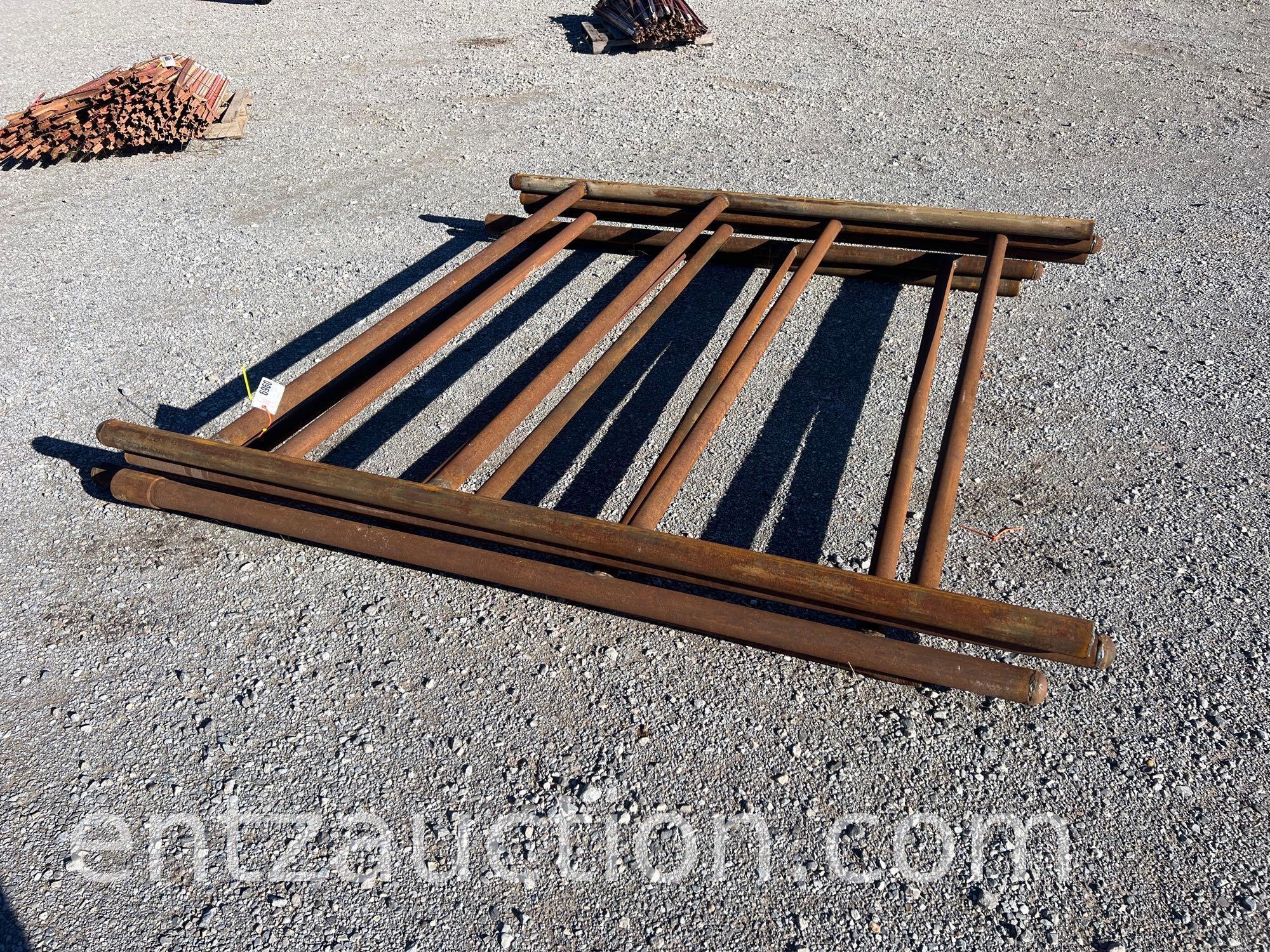 2 7/8" WITH 2 3/8" CROSS BRACES, 8' TALL *SOLD