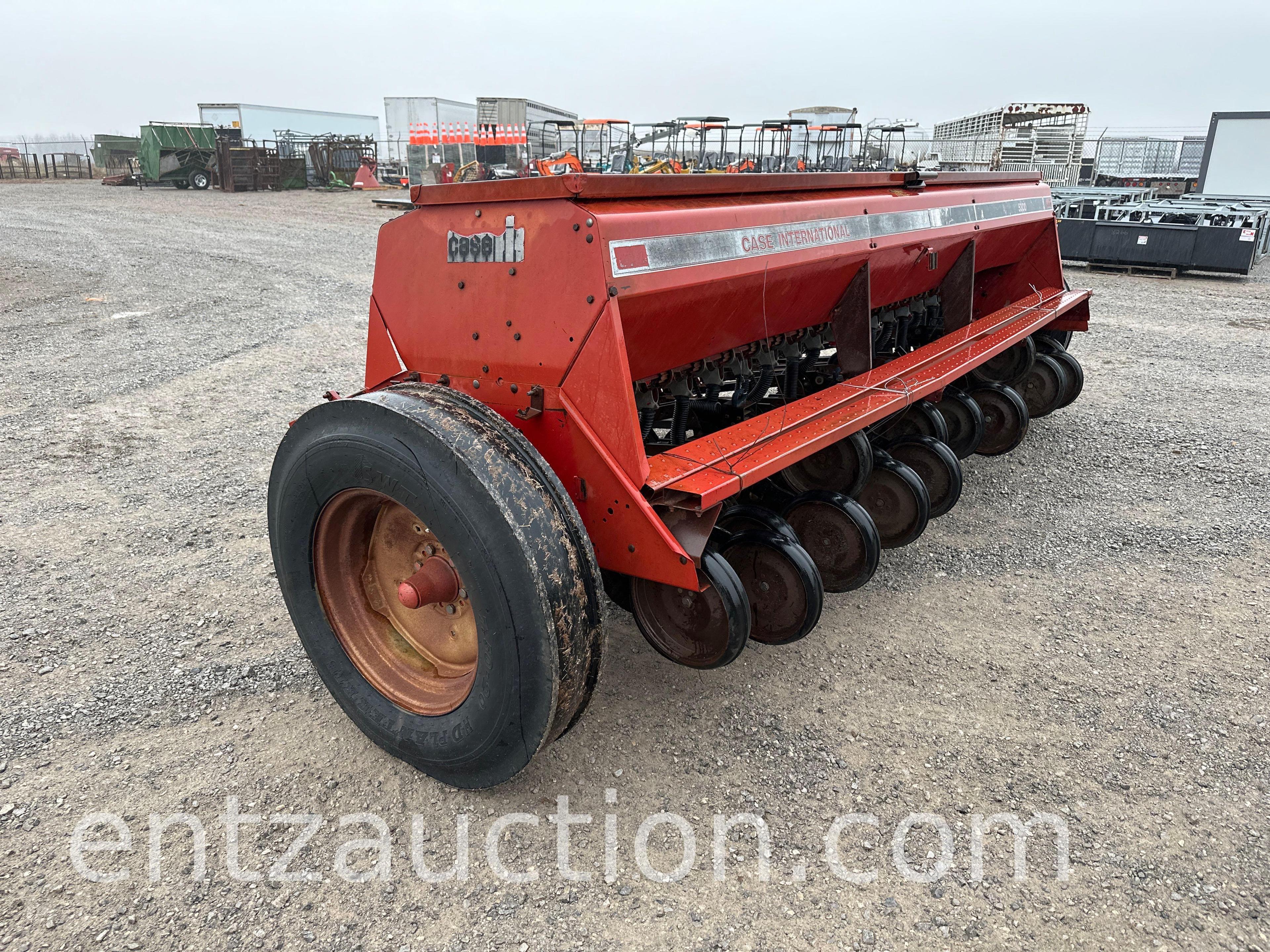 IH 5300 GRAIN DRILL, 20-8, DOUBLE DISC (NOT COMPLETE)