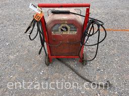 LINCOLN 225 WELDER, 220V