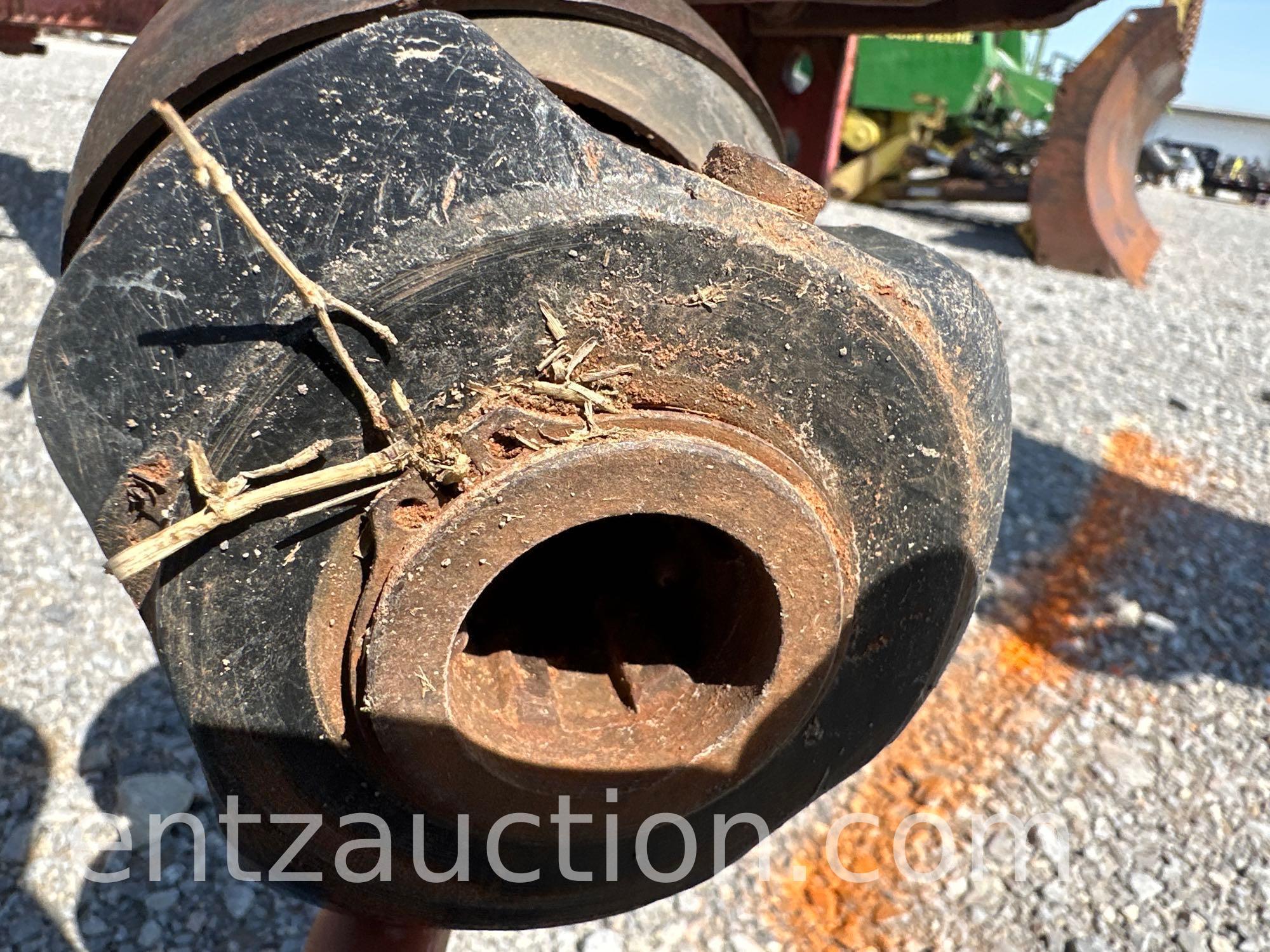 MF 126 WIRE TIE SQUARE BALER, 540 PTO, SHEDDED,