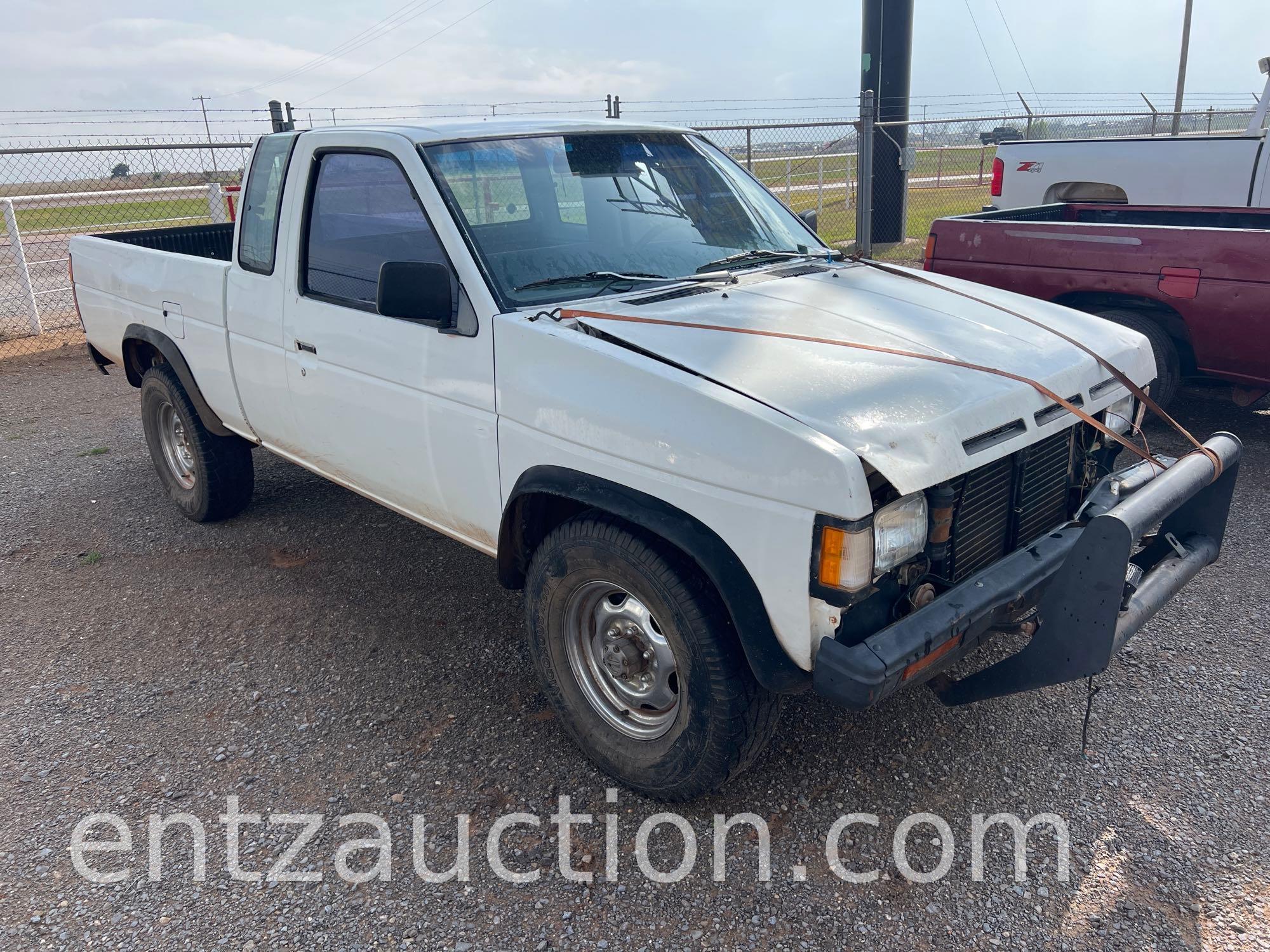 1989 NISSAN D21 PICKUP, EXT. CAB,