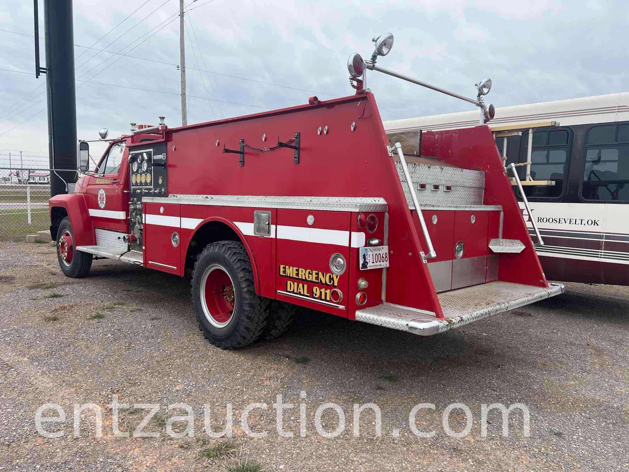 1981 FORD F700 FIRE ENGINE, V8, PROPANE, 5 SPEED