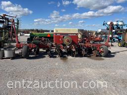 IH 800 PLANTER, 8R30, 3PT