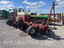 IH 800 PLANTER, 8R30, 3PT