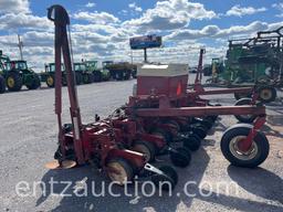 IH 800 PLANTER, 8R30, 3PT