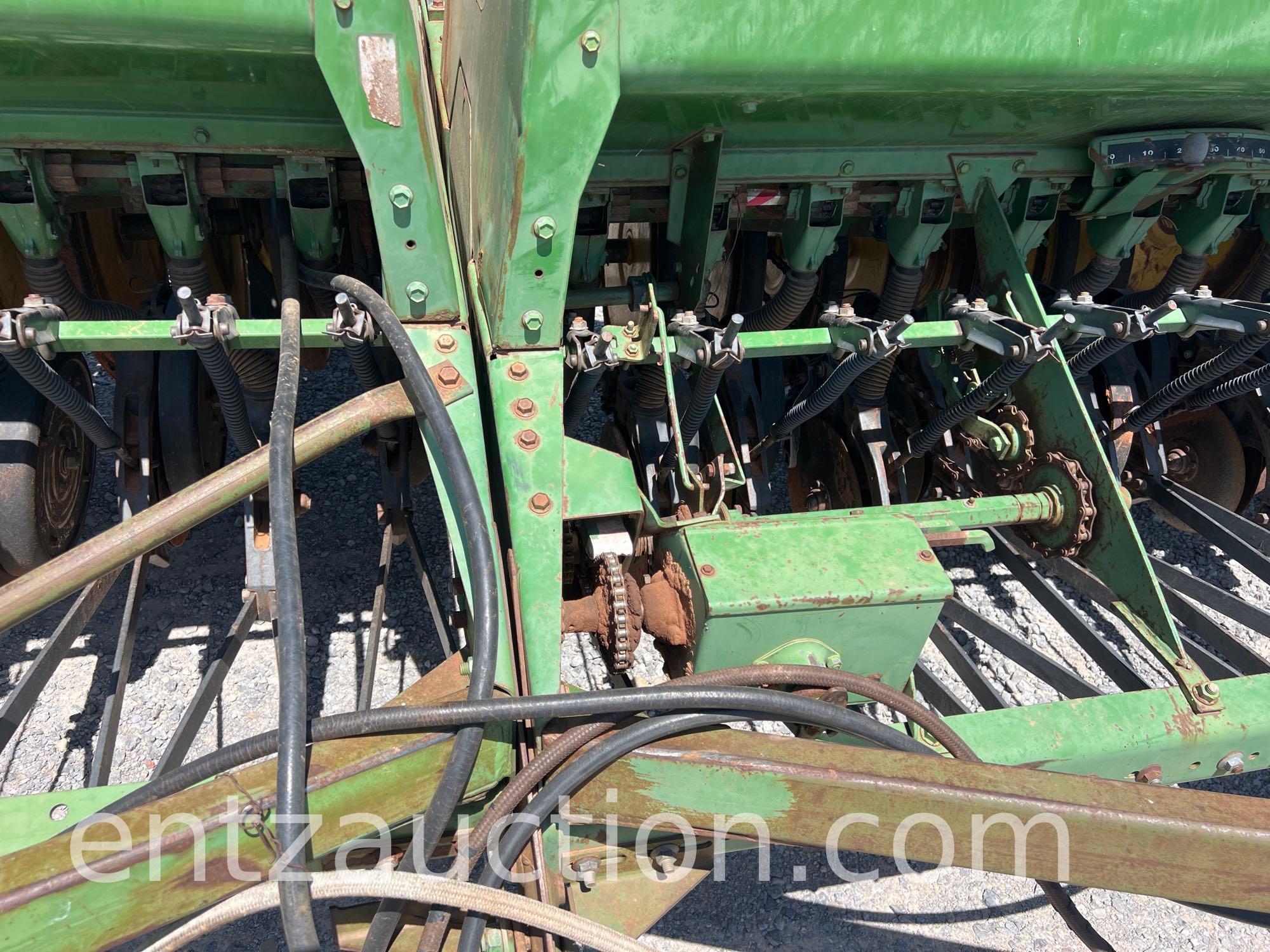 JD 9350 GRAIN DRILL, 30', 3 SECTION, 7" SPACING,