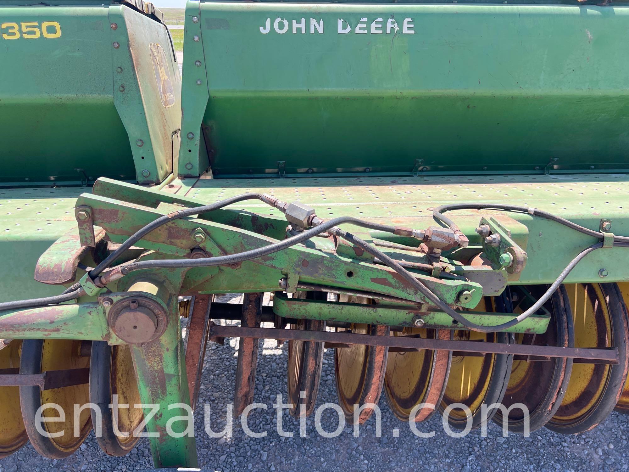 JD 9350 GRAIN DRILL, 30', 3 SECTION, 7" SPACING,