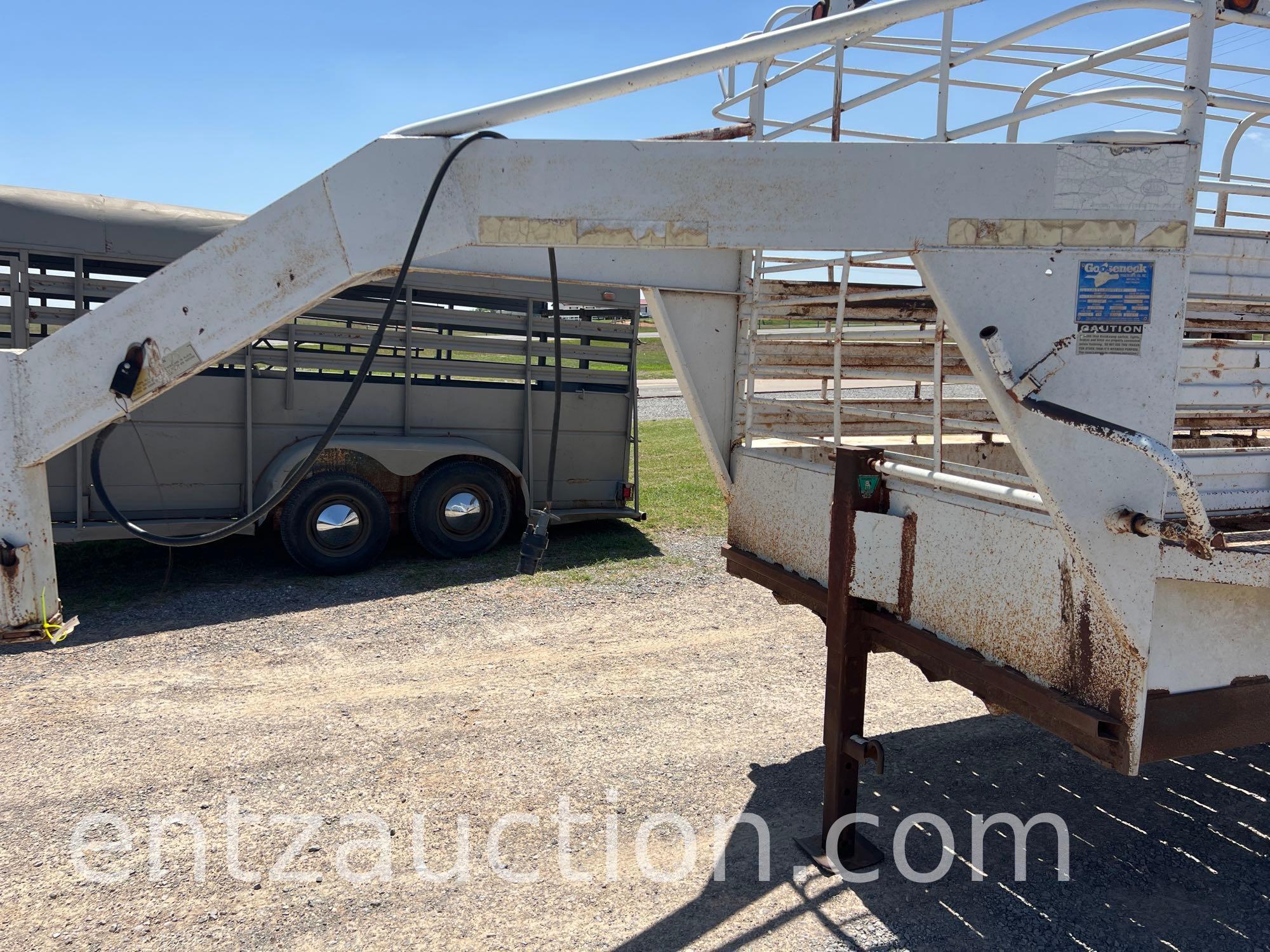 1994 GOOSENECK STOCK TRAILER, 30' X 6',