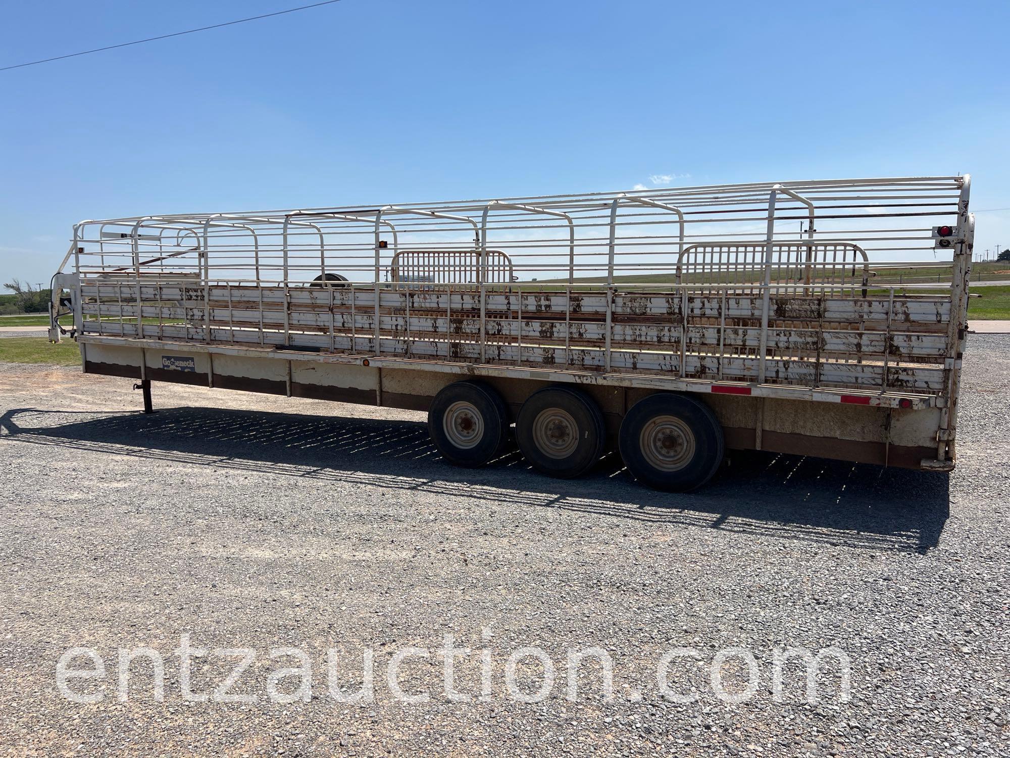 1994 GOOSENECK STOCK TRAILER, 30' X 6',