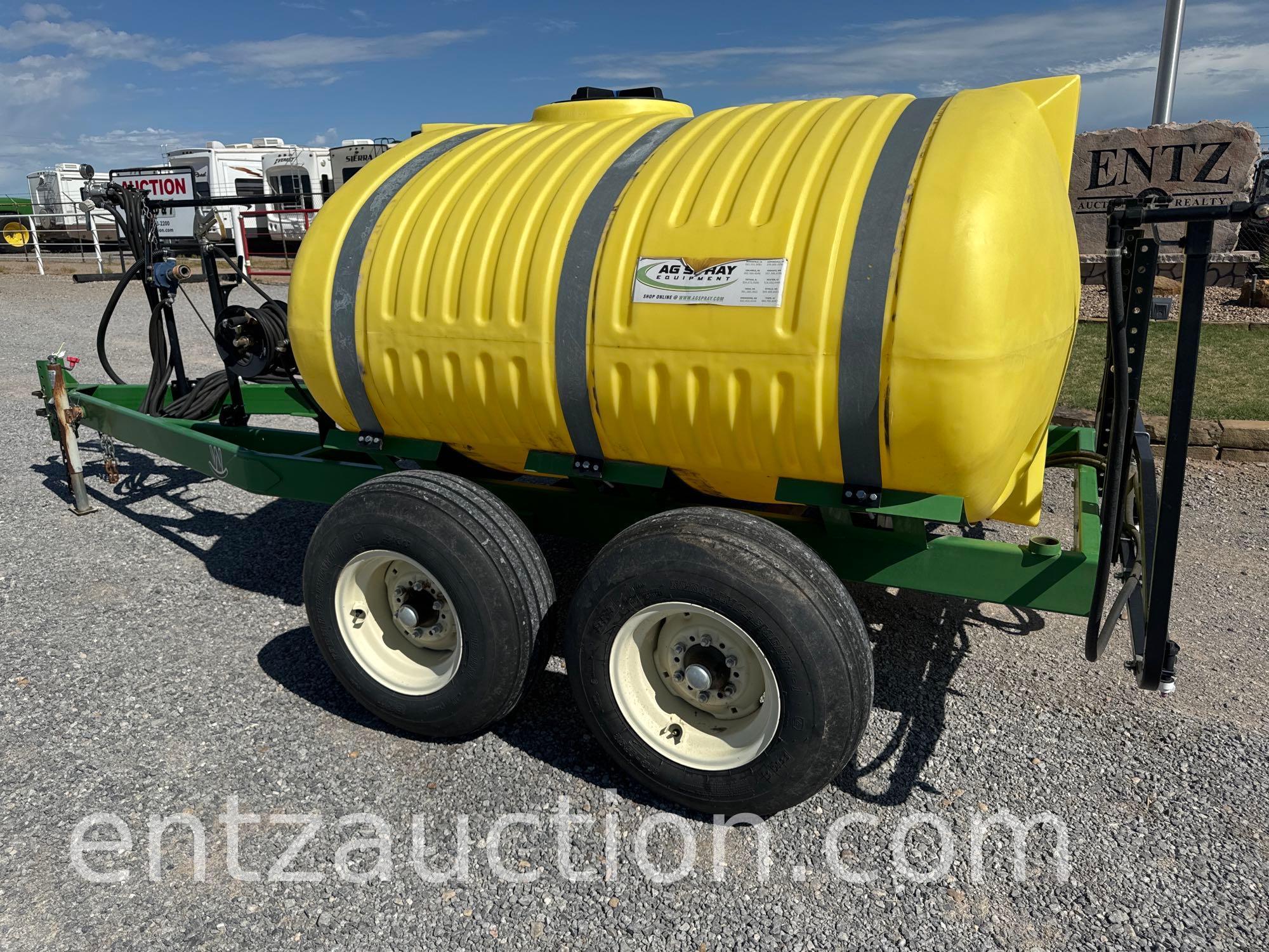 WYLIE 1000 GAL. SPRAYER, PULL TYPE, BOOMLESS