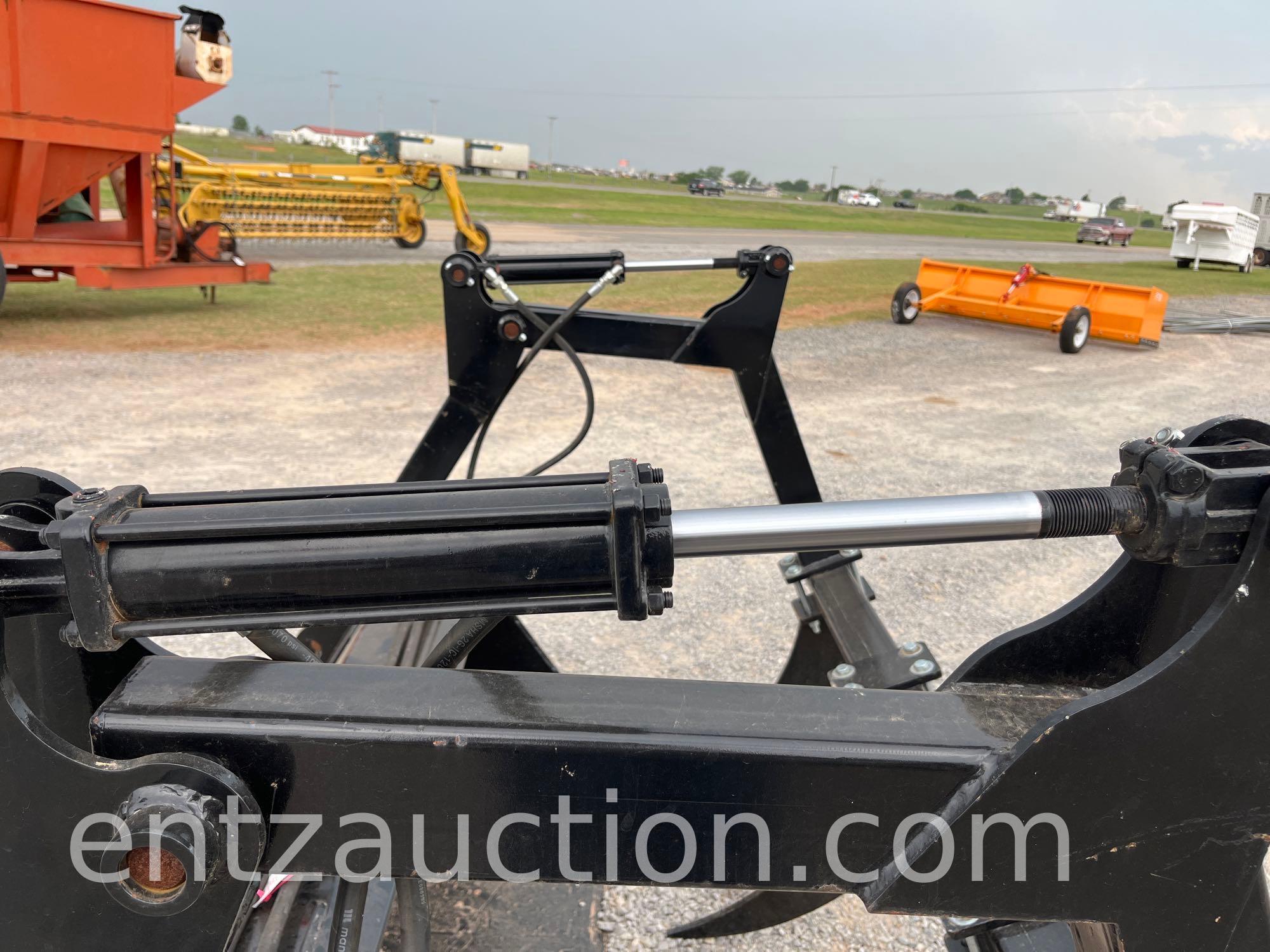 7' LOADER BUCKET W/ REMOVABLE HYD. GRAPPLE,