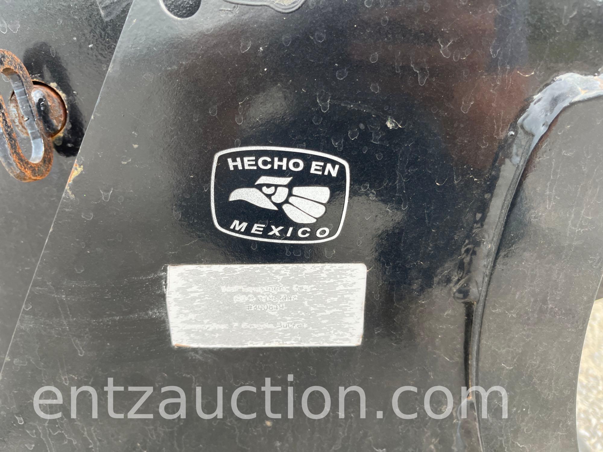 7' LOADER BUCKET W/ REMOVABLE HYD. GRAPPLE,