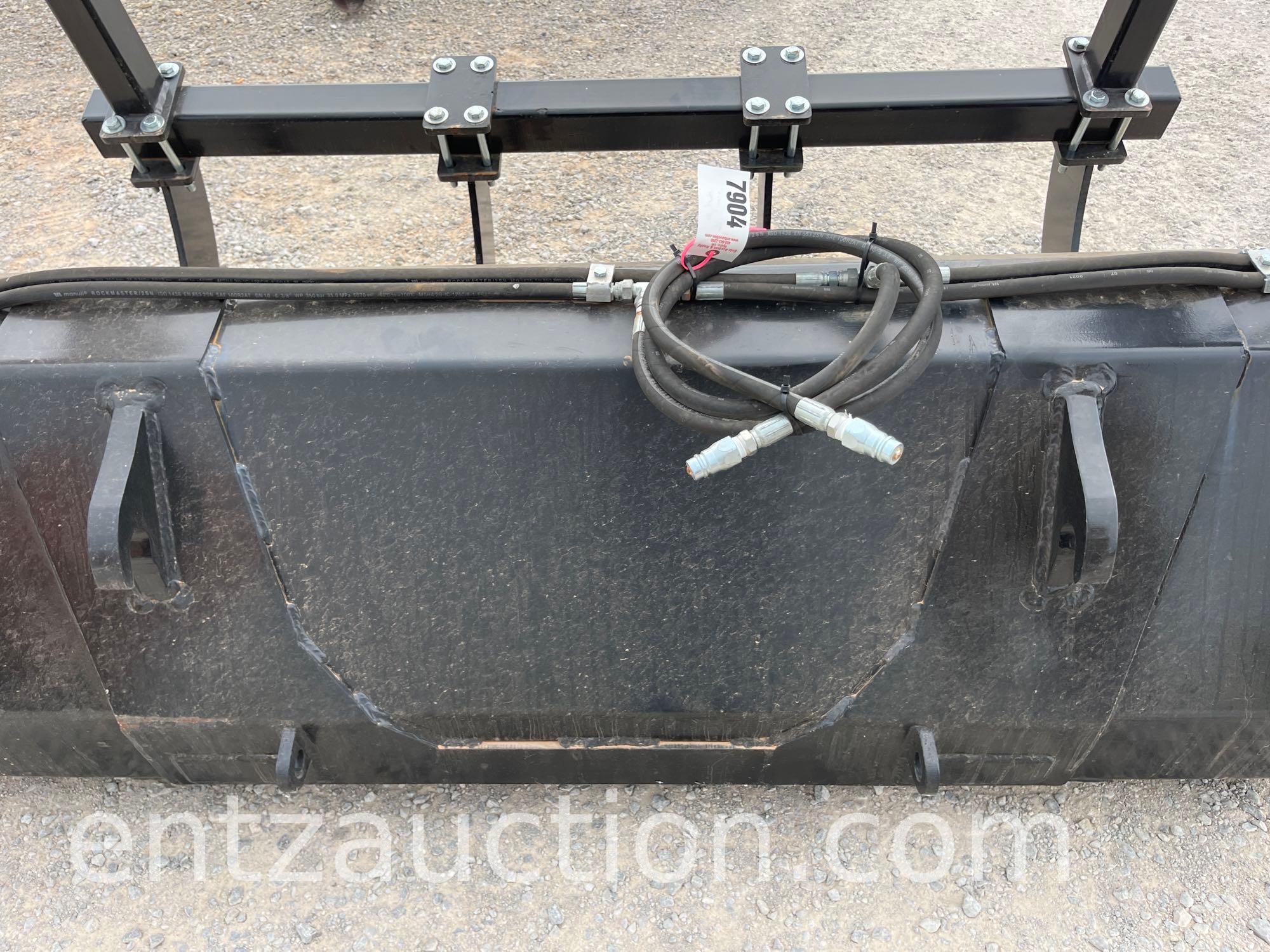 7' LOADER BUCKET W/ REMOVABLE HYD. GRAPPLE,