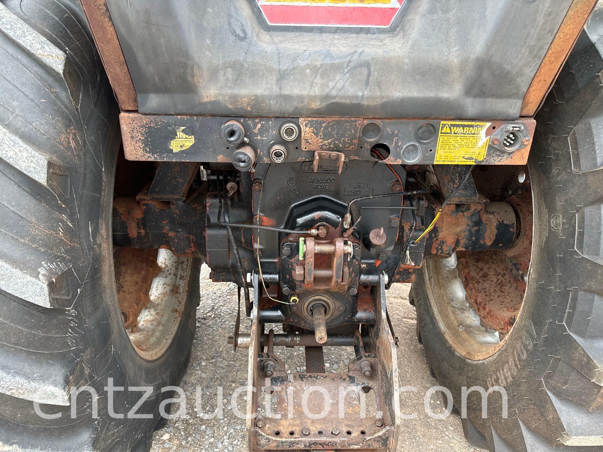 1985 CASE IH 2294 TRACTOR, C&A,