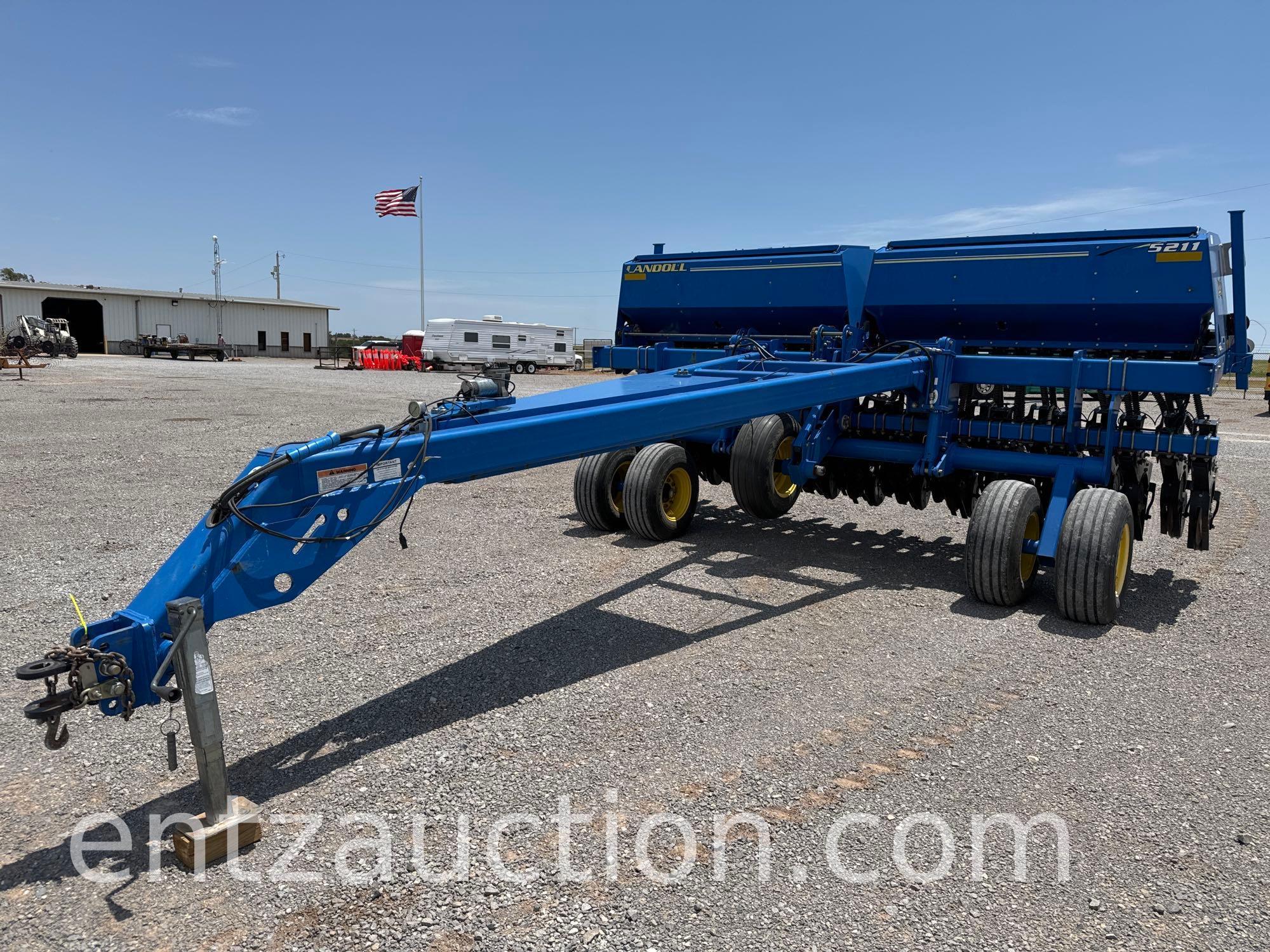 LANDOLL 5211 NO-TILL DRILL, FERTILIZER,