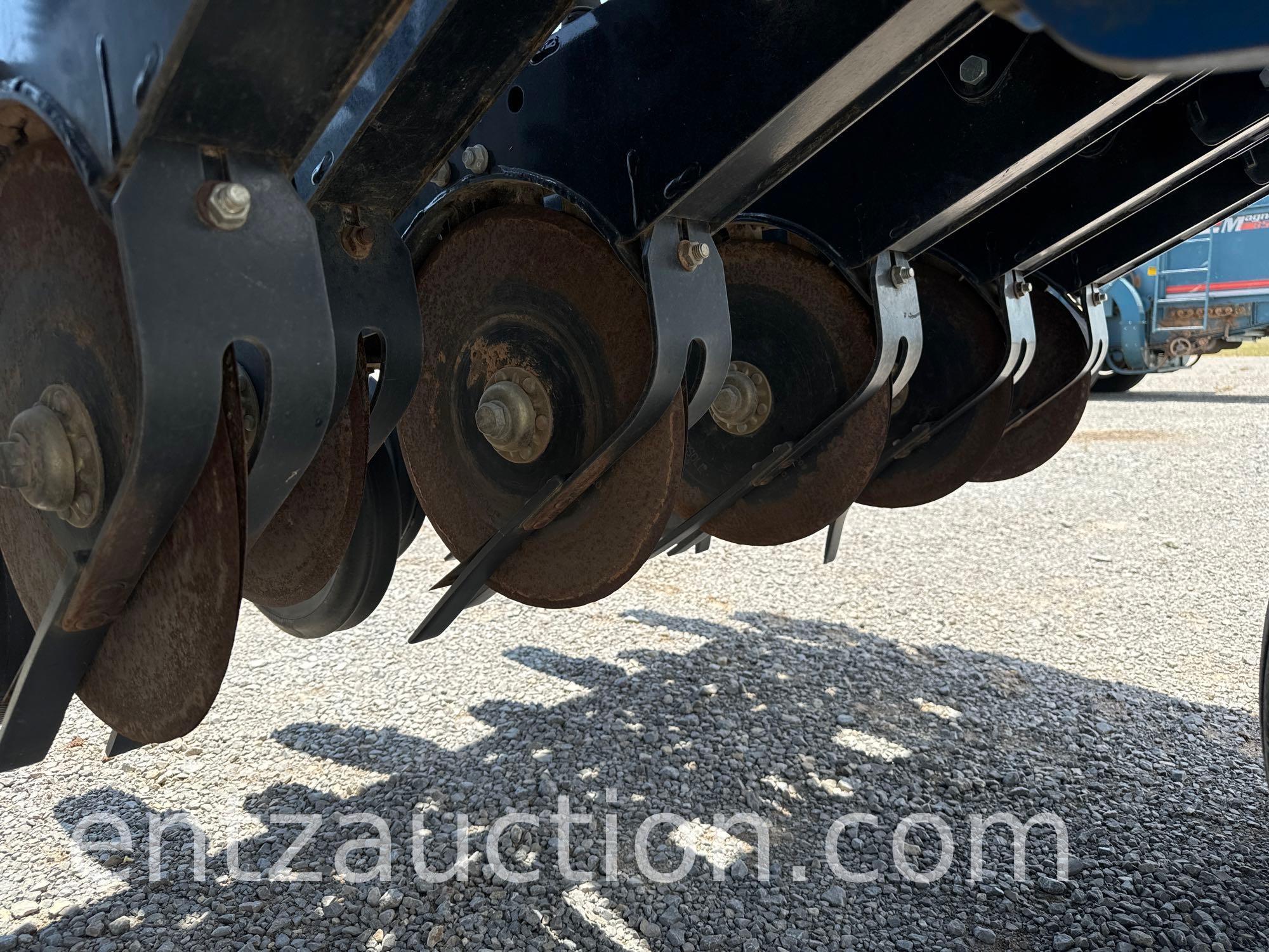 LANDOLL 5211 NO-TILL DRILL, FERTILIZER,