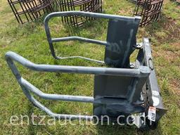 BALE GRAPPLE, SKID STEER ATTACH.