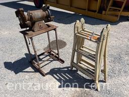 ALUM. LADDER & BENCH GRINDER W/ STAND