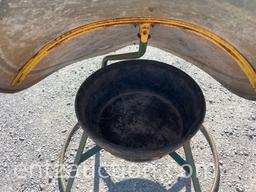 PRAIRIE PRODUCTS MINERAL FEEDER