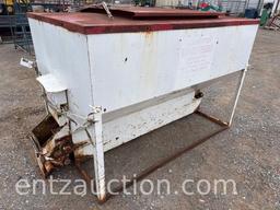 T&S TRIP HOPPER CAKE FEEDER, MODEL: P-846