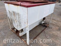 T&S TRIP HOPPER CAKE FEEDER, MODEL: P-846