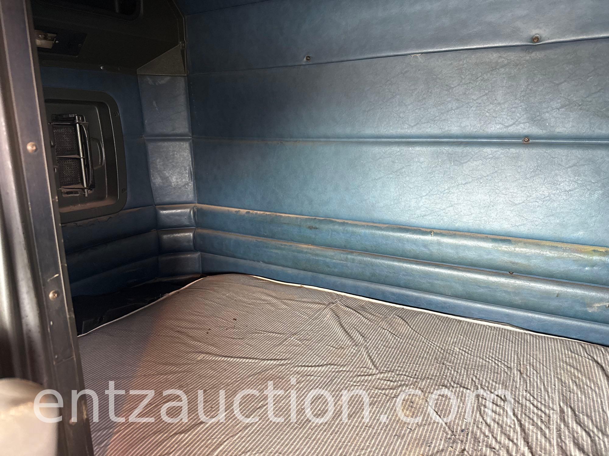 1999 PETERBILT 330 TRUCK, SLEEPER, 3126 CAT ENG.,