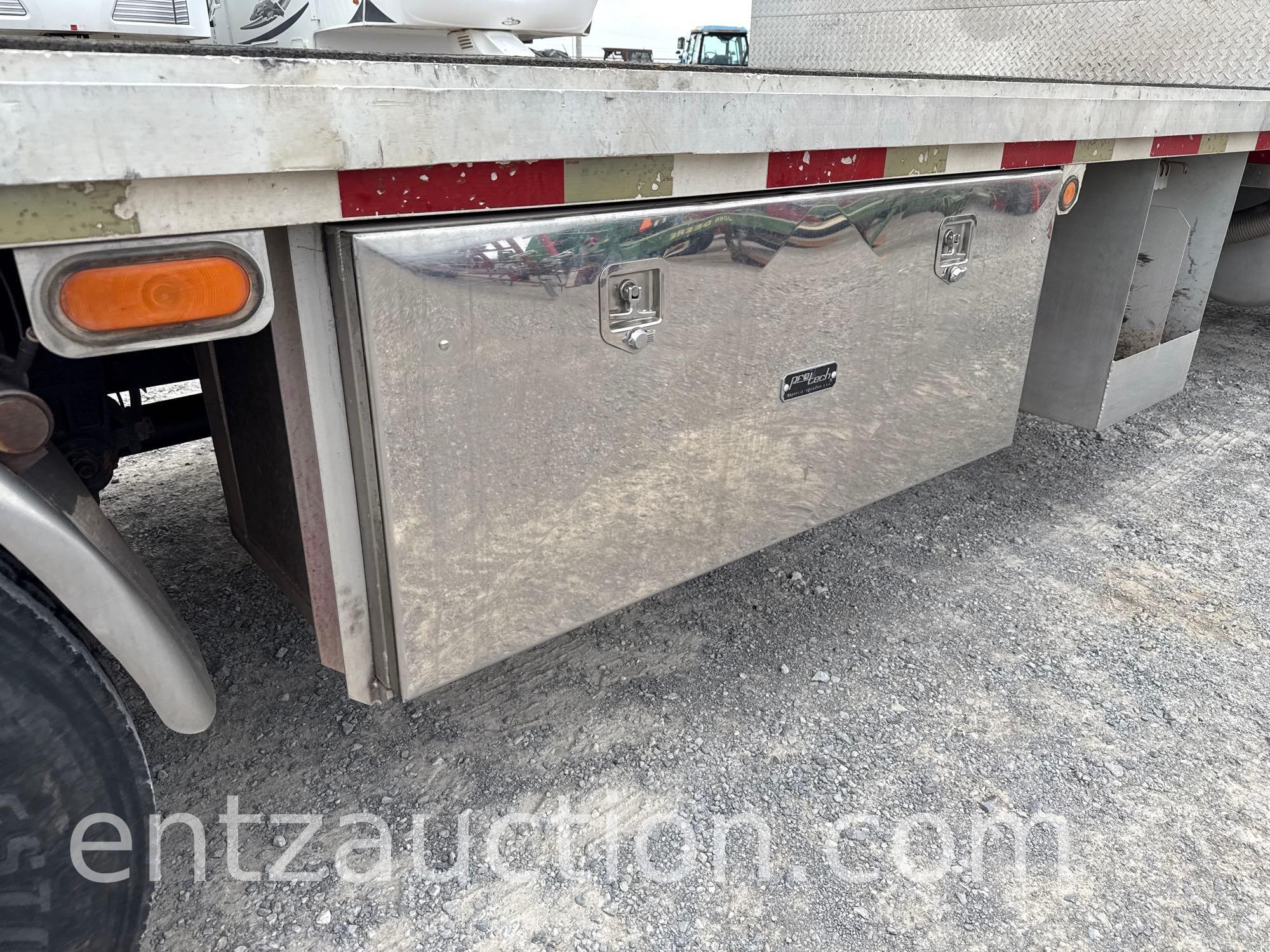 1999 PETERBILT 330 TRUCK, SLEEPER, 3126 CAT ENG.,