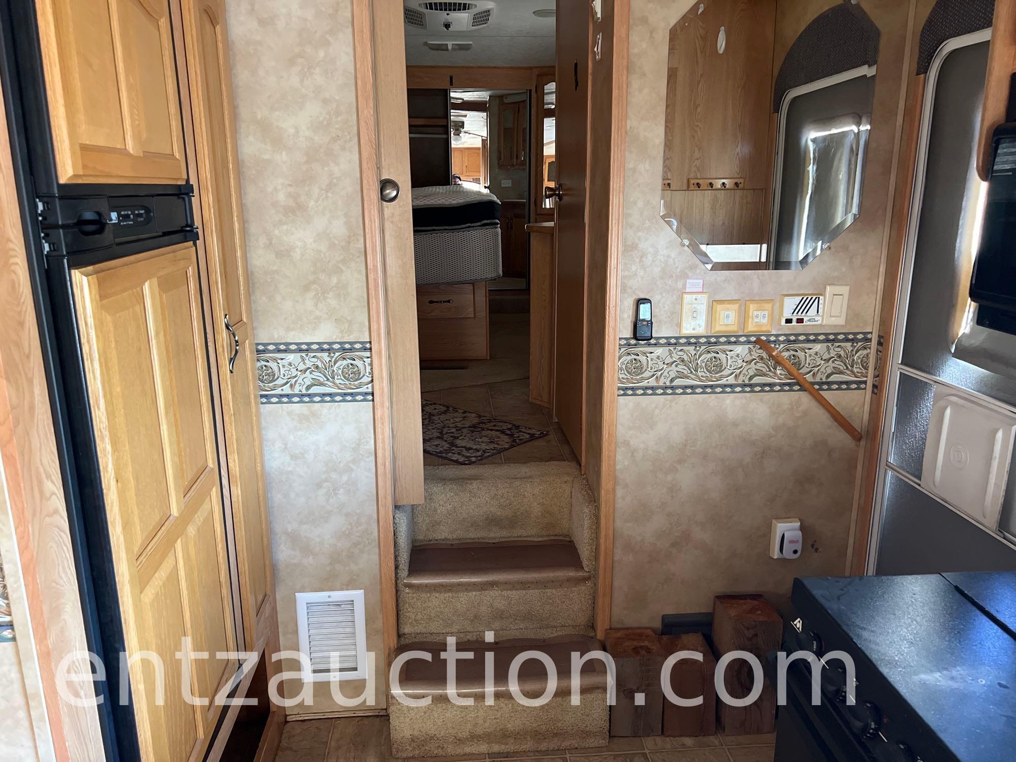2006 KEYSTONE CHALLENGER 5TH WHEEL TRAVEL TRAILER,