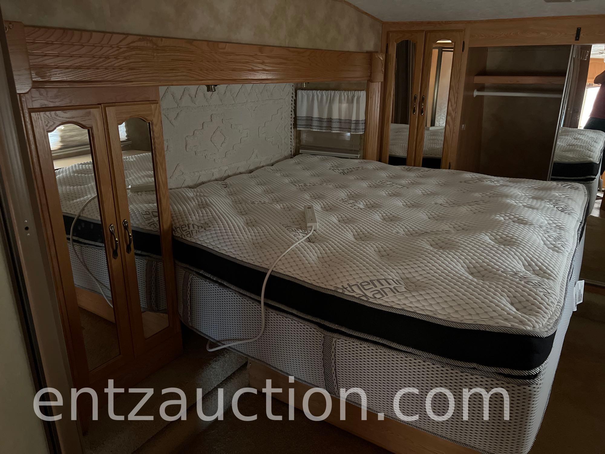 2006 KEYSTONE CHALLENGER 5TH WHEEL TRAVEL TRAILER,