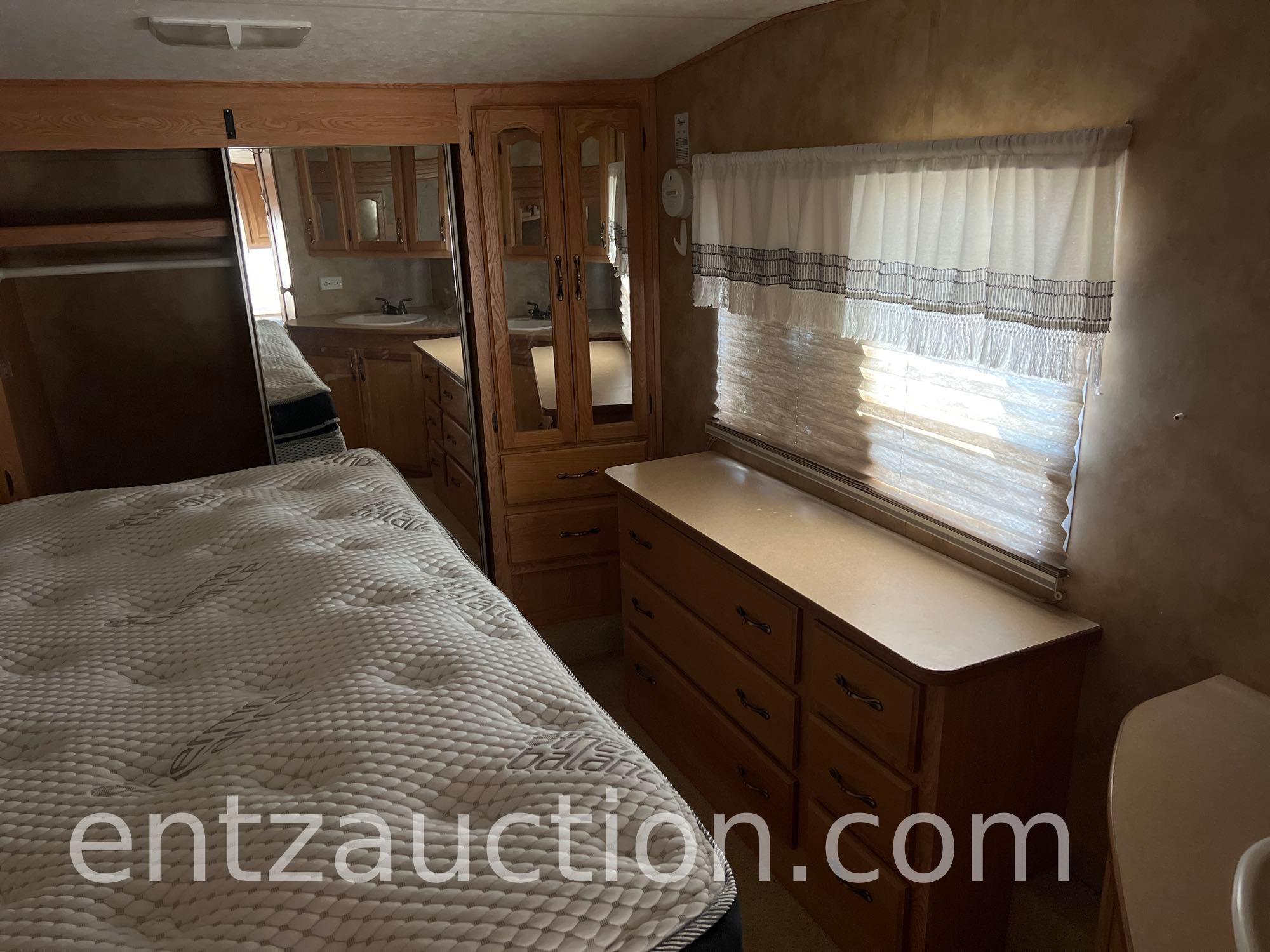 2006 KEYSTONE CHALLENGER 5TH WHEEL TRAVEL TRAILER,