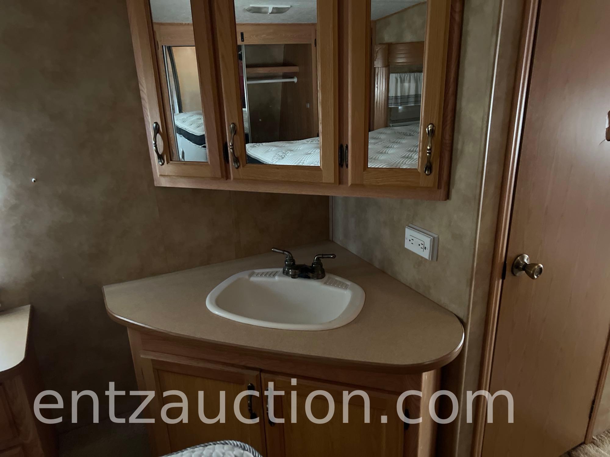 2006 KEYSTONE CHALLENGER 5TH WHEEL TRAVEL TRAILER,