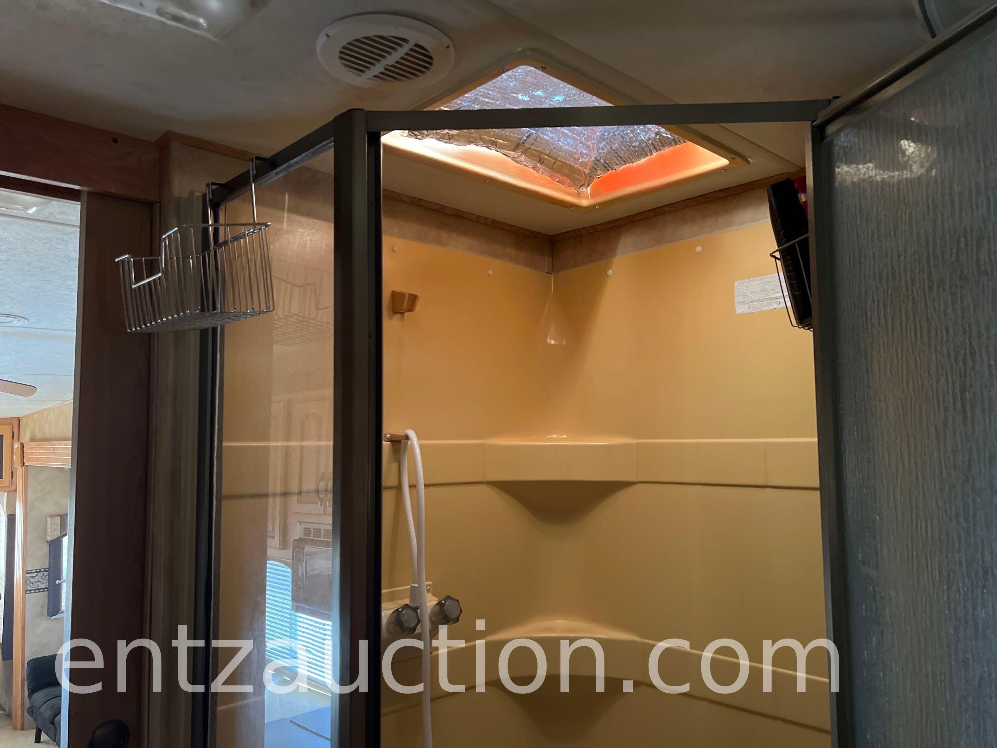 2006 KEYSTONE CHALLENGER 5TH WHEEL TRAVEL TRAILER,
