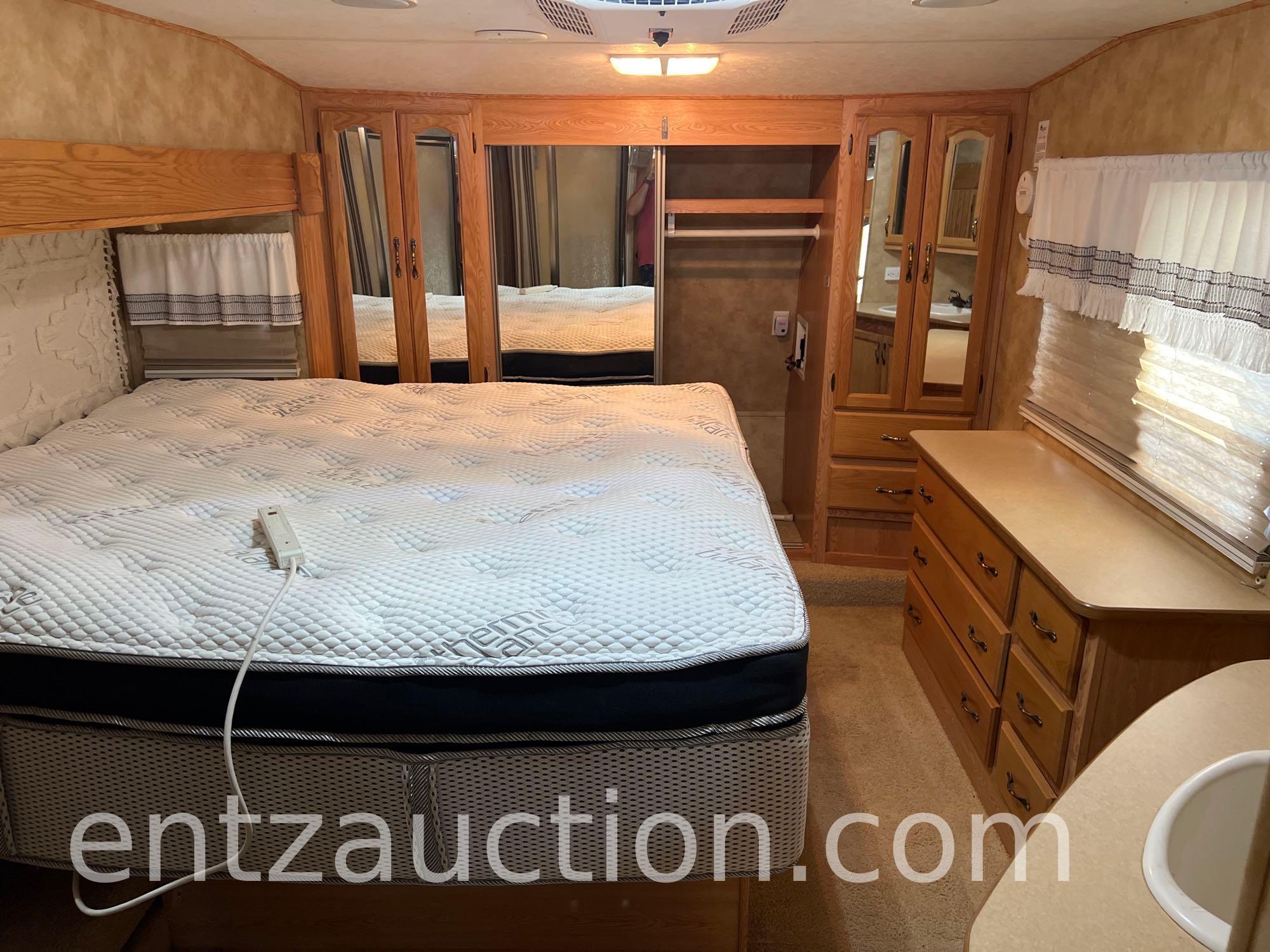 2006 KEYSTONE CHALLENGER 5TH WHEEL TRAVEL TRAILER,