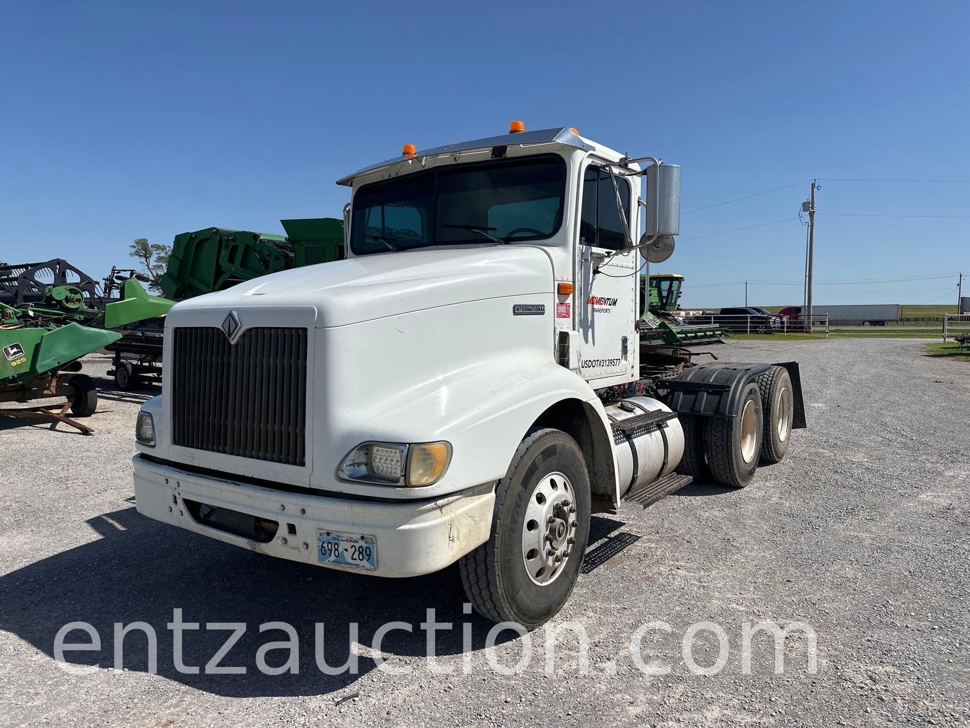 1999 INTERNATIONAL 9100 SEMI, DAY CAB,