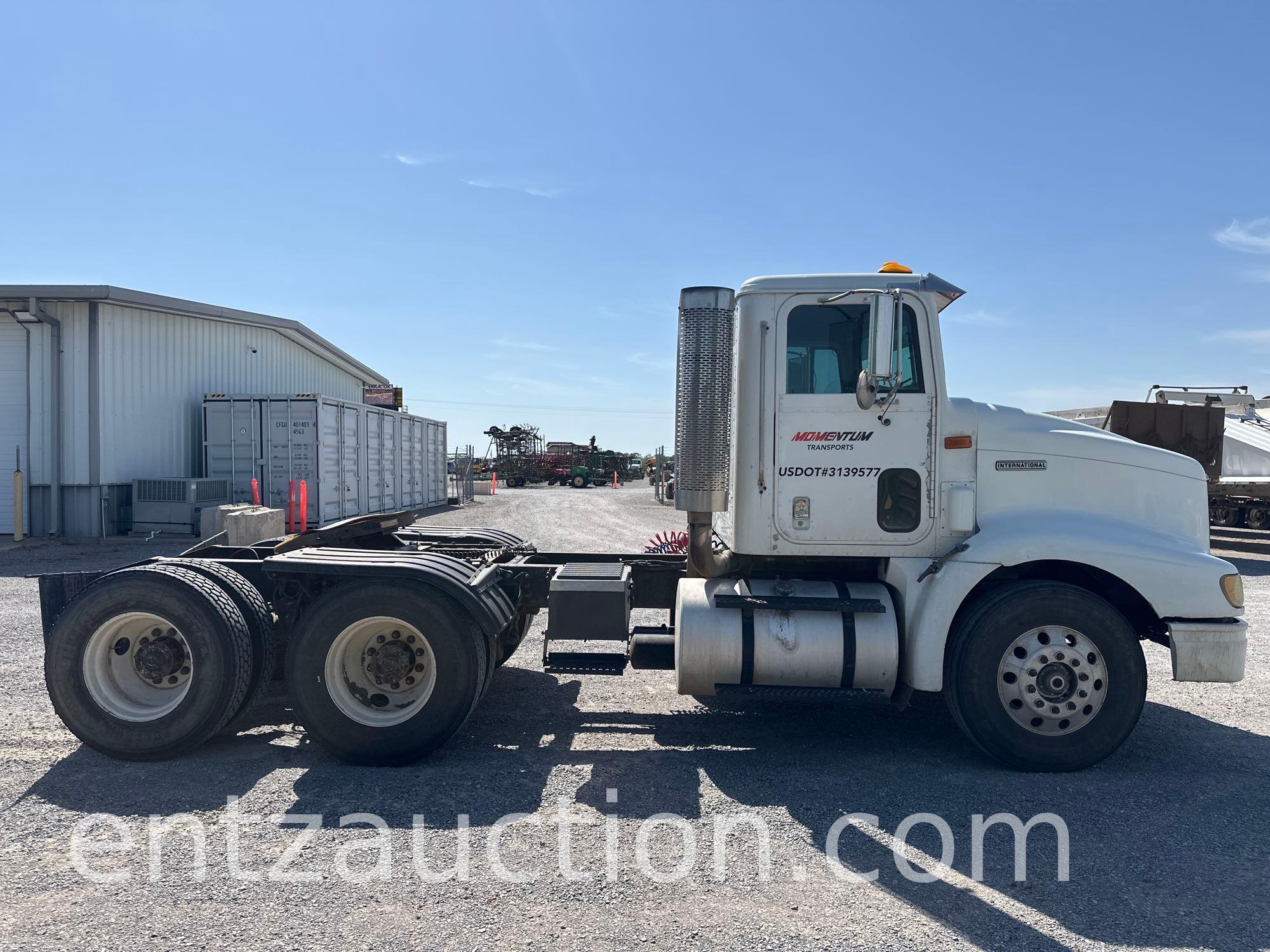 1999 INTERNATIONAL 9100 SEMI, DAY CAB,