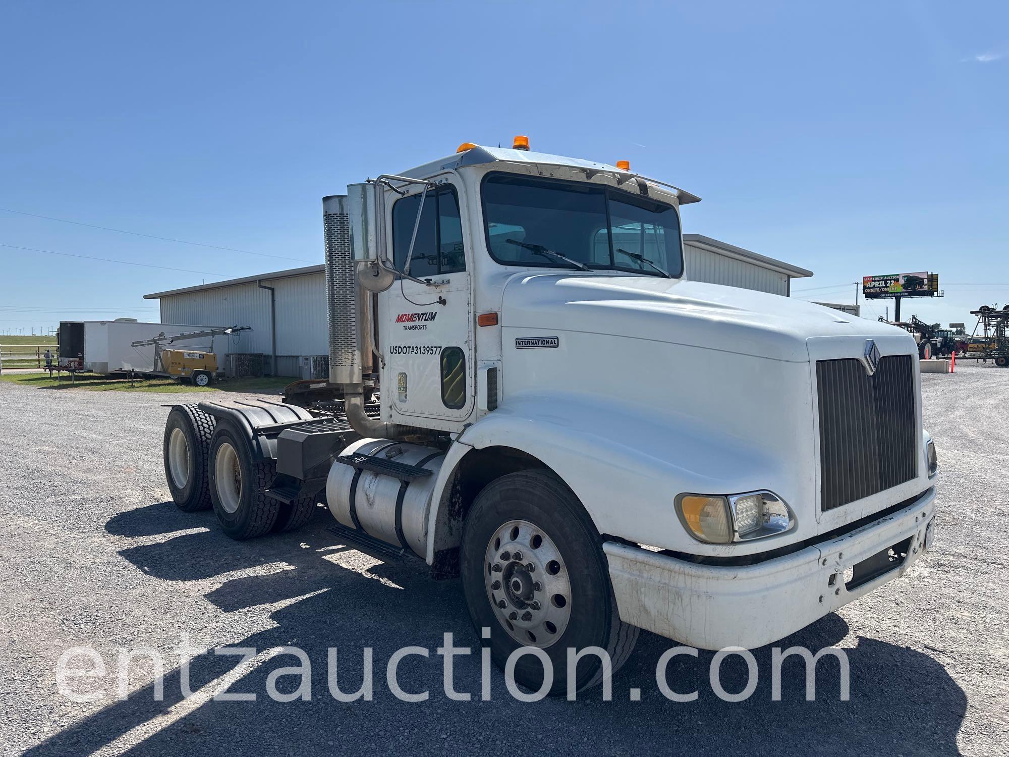 1999 INTERNATIONAL 9100 SEMI, DAY CAB,