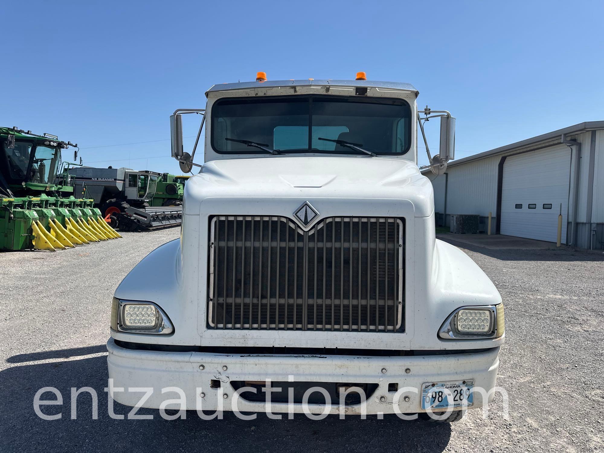 1999 INTERNATIONAL 9100 SEMI, DAY CAB,