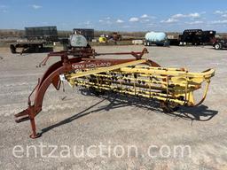 NEW HOLLAND HAY RAKE