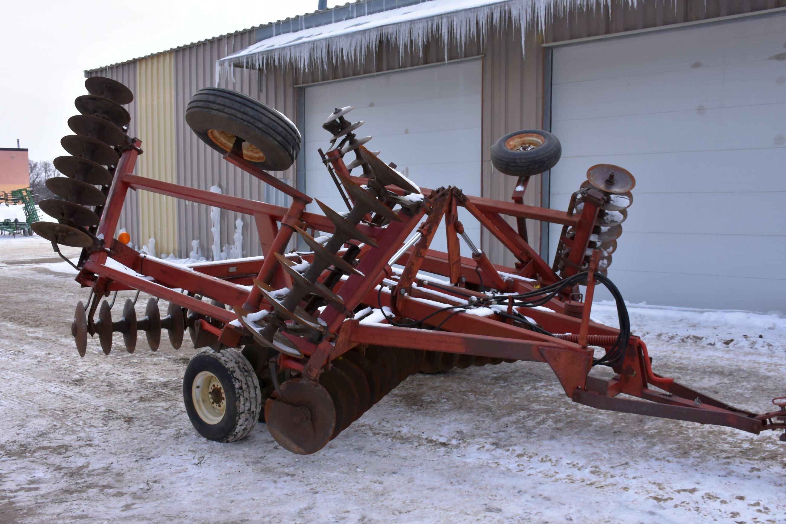 International 490 Disk, 21’, 7” Spacing, Small Weld On Frame, SN: 0470000U030071