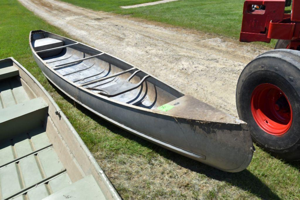 Grumman Boats Aluminum Canoe 14’, Hole in Back Right Side,  NO REGISTRATION