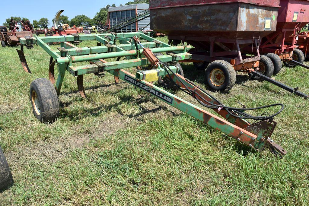 Deutz Allis 11' Chisel Plow, 9 Shank