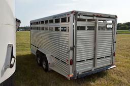 2002 Featherlite Livestock Trailer, Tandem  Axle, 25' Including Hitch, Side Door, Dumper  Hitch