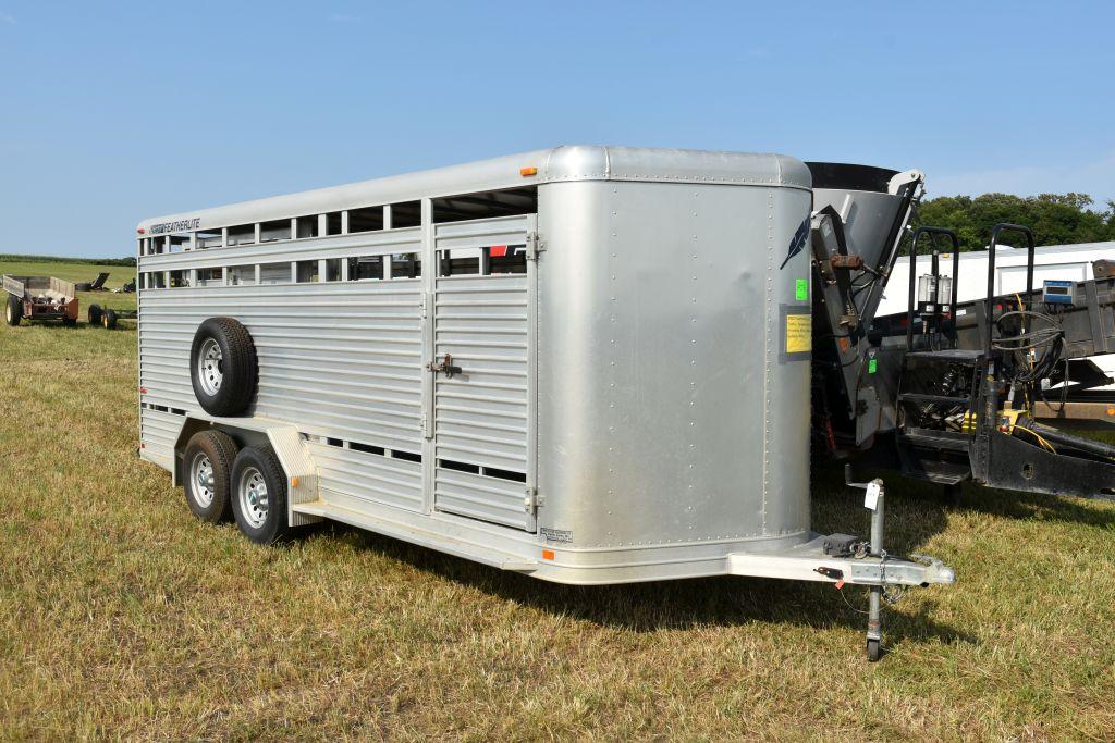 2002 Featherlite Livestock Trailer, Tandem  Axle, 25' Including Hitch, Side Door, Dumper  Hitch
