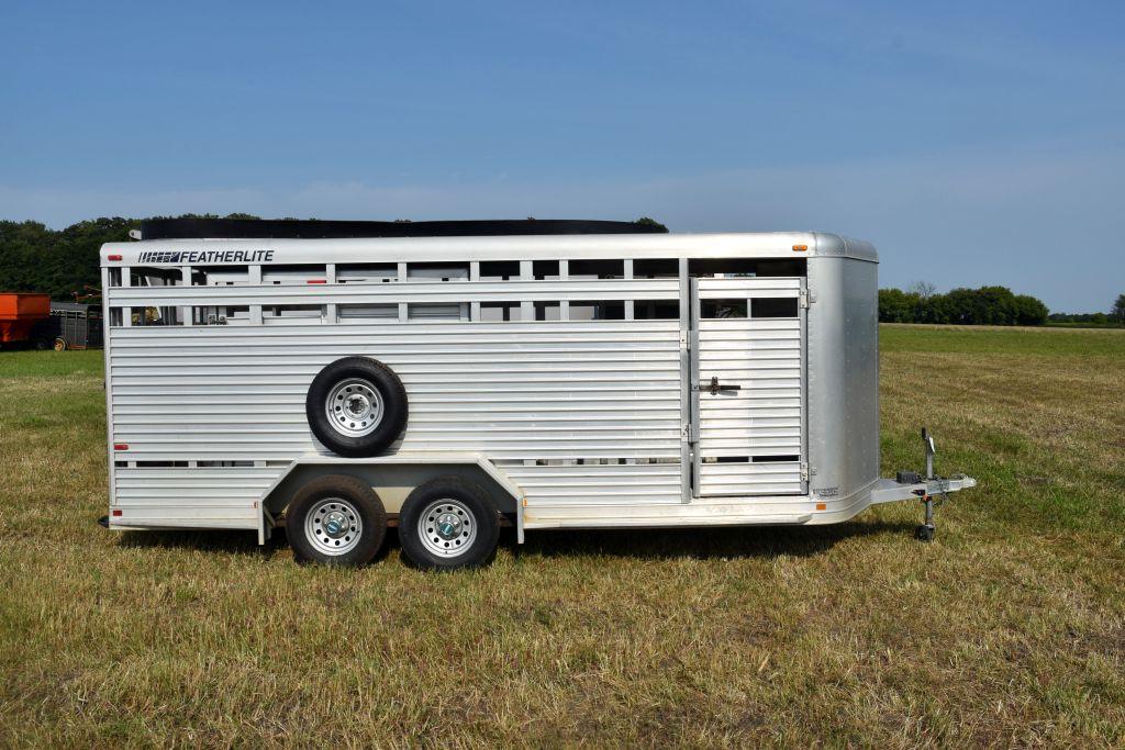 2002 Featherlite Livestock Trailer, Tandem  Axle, 25' Including Hitch, Side Door, Dumper  Hitch
