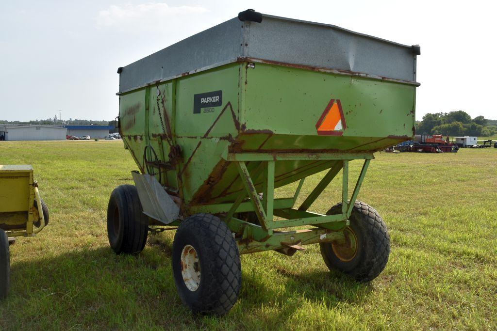 Parker 2500 Gravity Box, 315 Bushel, With  Parker 12 Ton Running Gear