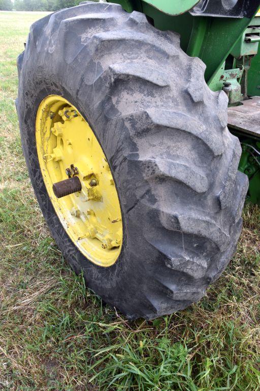 1971 John Deere 3020, Gas Fenders, 2wd, Open  Station, Posi Rear End, Synchro, Single  Hydraulic, 3